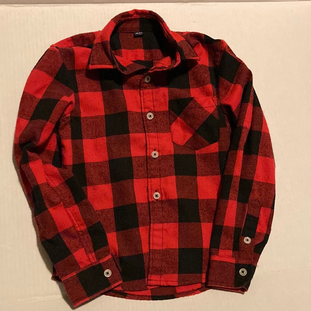 Toddler’s Red and Black Plaid Button Down Longsleeve Shirt. 3-4T